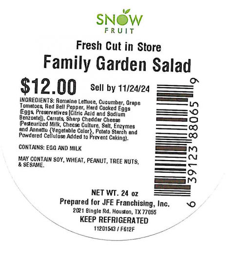 Snowfruit Fresh Cut in Store 24oz Family Garden Salad Sell By 11/24/24